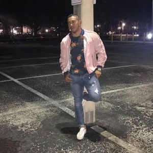 Meet your Posher, Victor manuel